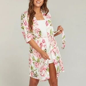 Show me your MuMu floral robe / garden blooms